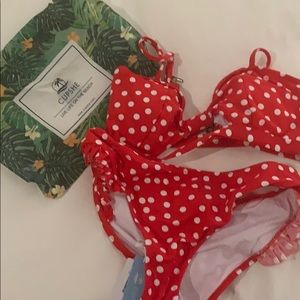 NWT cupshe swim suit. Red polka dot bikini. Small